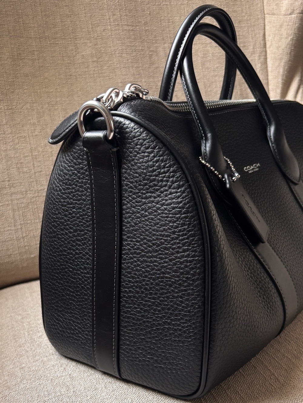 COACH Compass 35 in Black Pebbled Leather - Picture 4 of 13